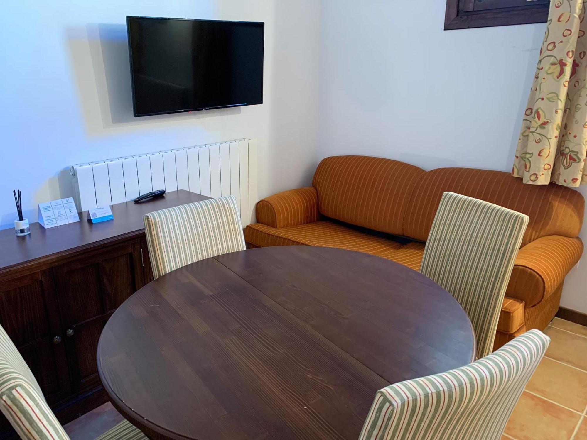 Apartamentos Jaca Mirador De Badaguas 3000 المظهر الخارجي الصورة