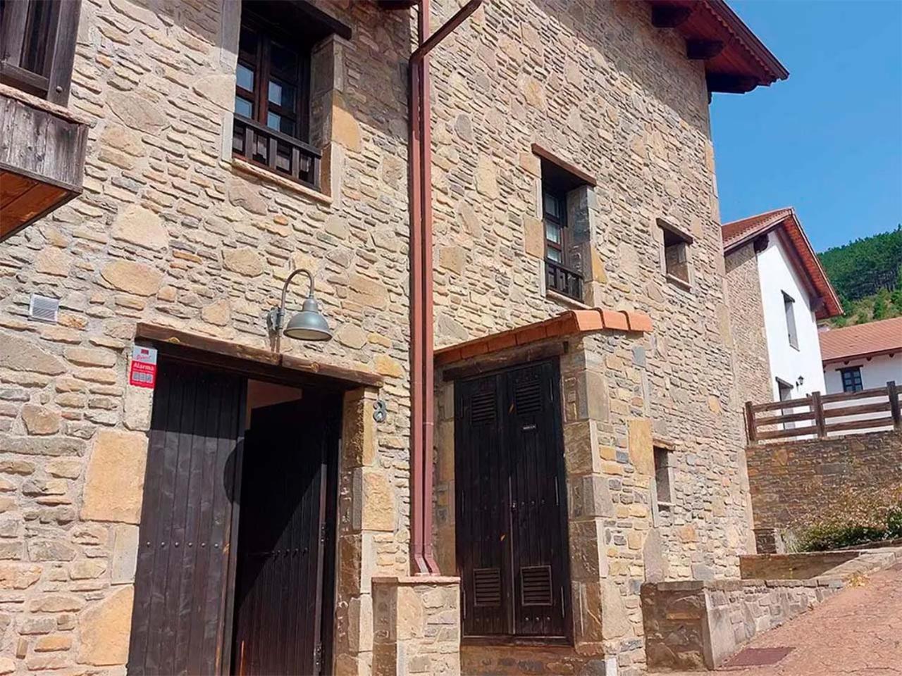 Apartamentos Jaca Mirador De Badaguas 3000 المظهر الخارجي الصورة