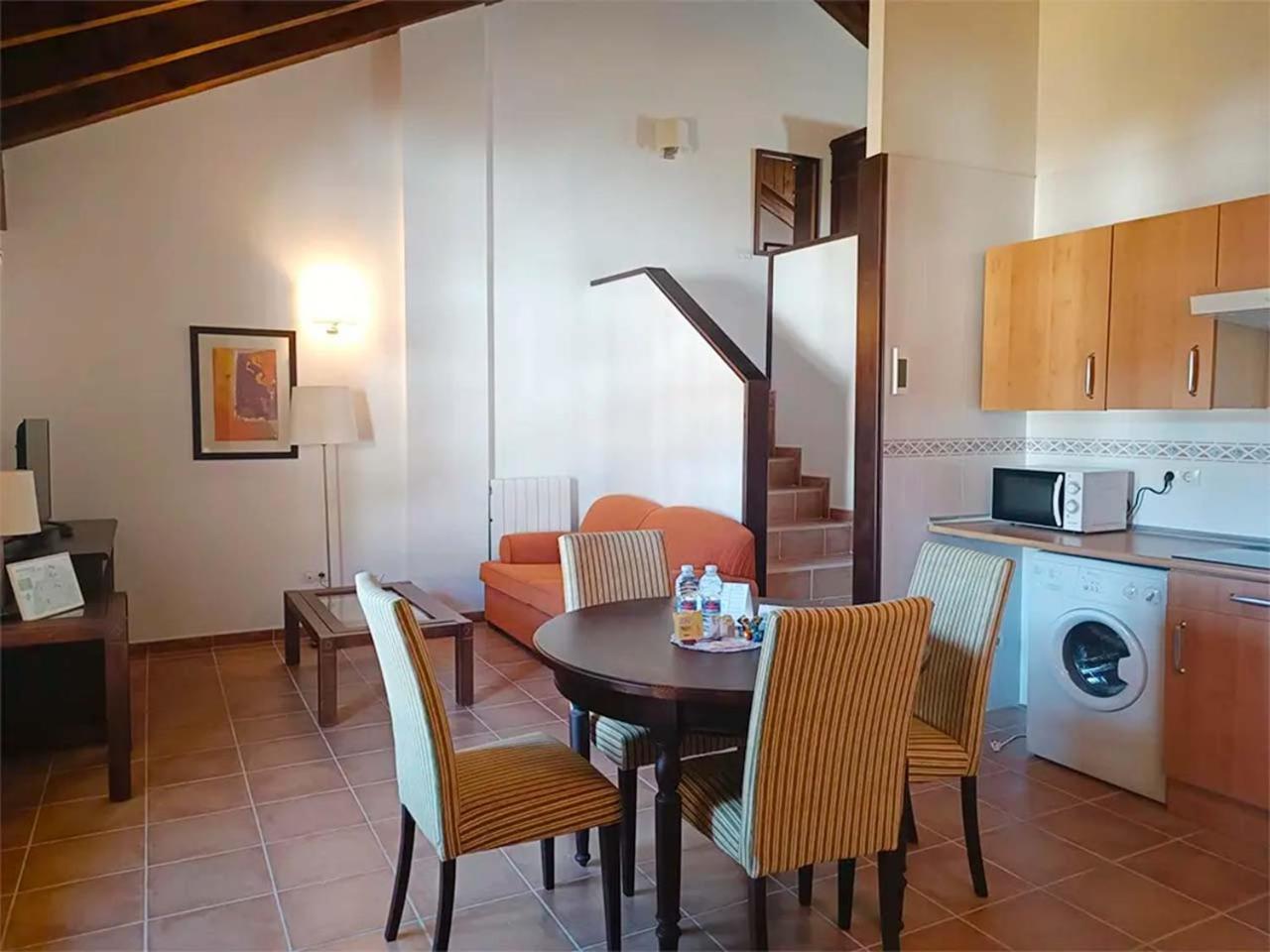 Apartamentos Jaca Mirador De Badaguas 3000 المظهر الخارجي الصورة